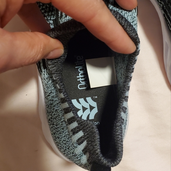 Shoes - Picture 2 of 3